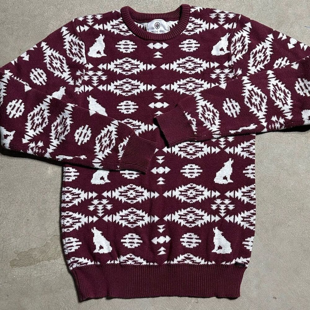 On the Byas Wolf Coyote Aztec boho Red Maroon Crewneck Sweater Mens Size Smalll